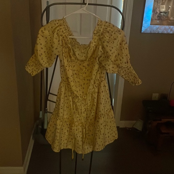 SIZE:small COLOR:yellow - Picture 1 of 2